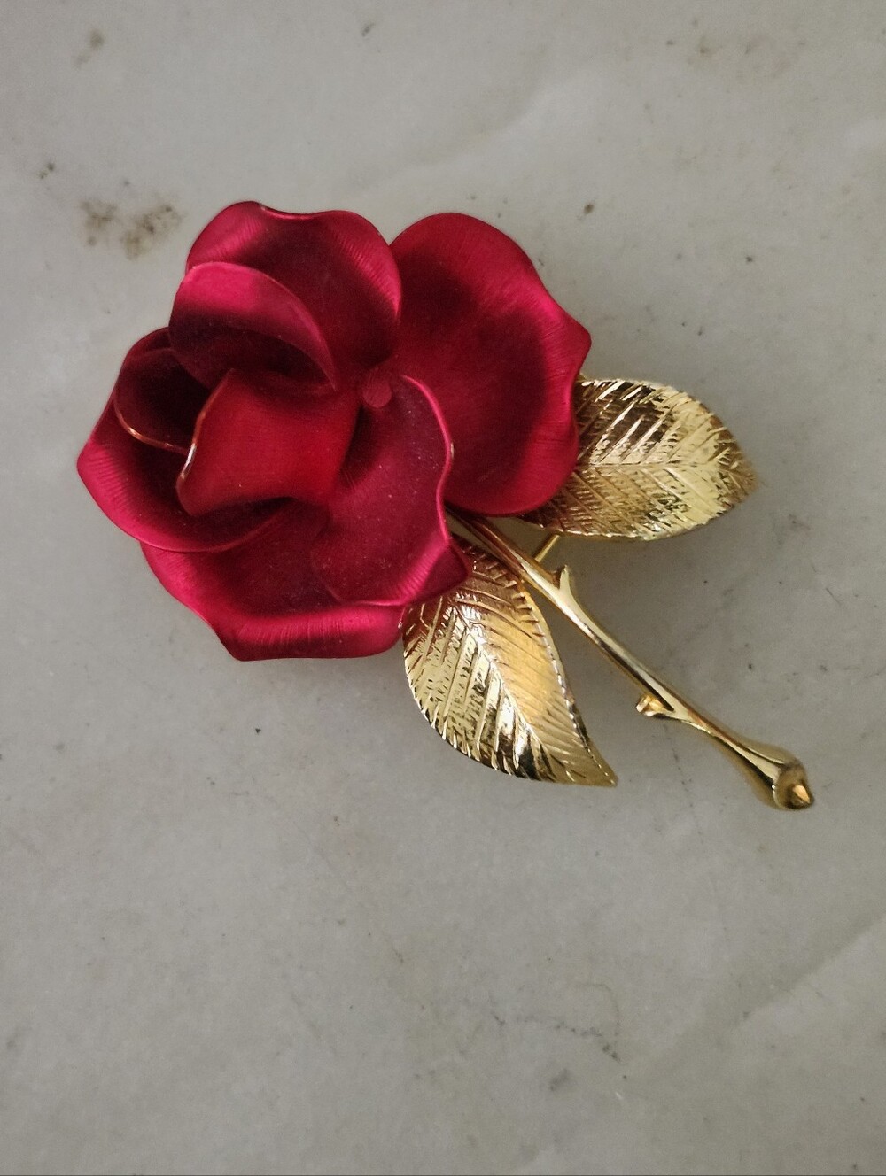 Vtg Cerrito Gold Tone & Red Satin Enamel Rose Brooch